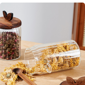 600ml Premium Borosilicate Glass storage jar, clear cylindrical glass with a natural acacia wood lid and wooden spoon