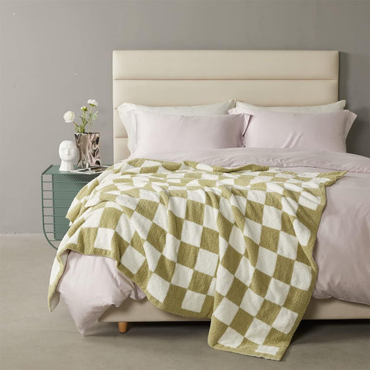 Knitted throw blanket, Black and White Premium Knitted Checkerboard design with a plush texture and large checker pattern in cream and olive