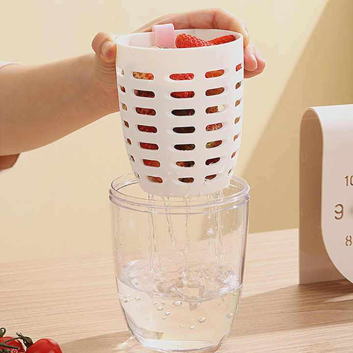 Leakproof Fruit & Salad Storage Box – Dual-Layer with Draining Basket, Silicone Seal & Fork, 2-Pack (Green)